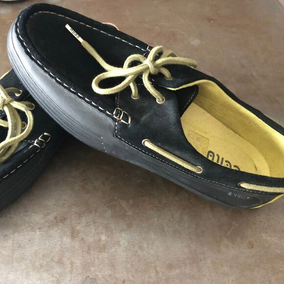 Black and Neon Deck shoes - Picture 2 of 6